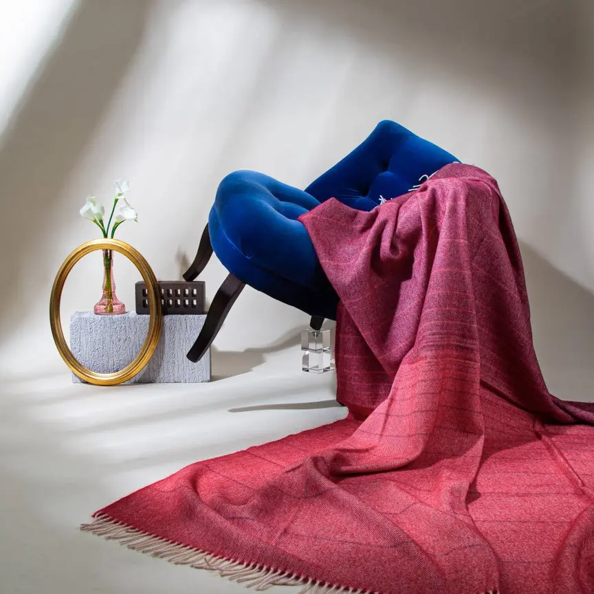 Red Wonderland - Alpaca & Merino Lambswool Blanket - Image 3